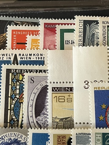 AUSTRIA - Collection of MNH STAMPS - Free Shipping in the USA - Lot 1014b - Picture 4 of 9