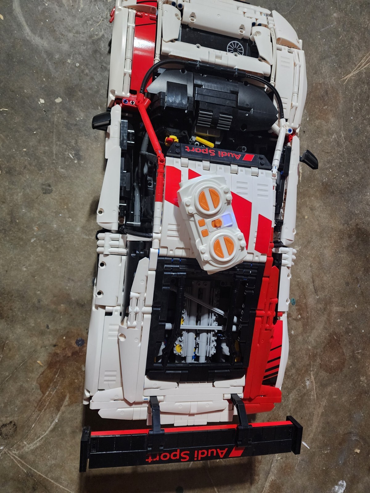 Technic Motorized AUDI R8 LMS GT3 - RC Car w/ Lights (Officially Licensed) 3,314