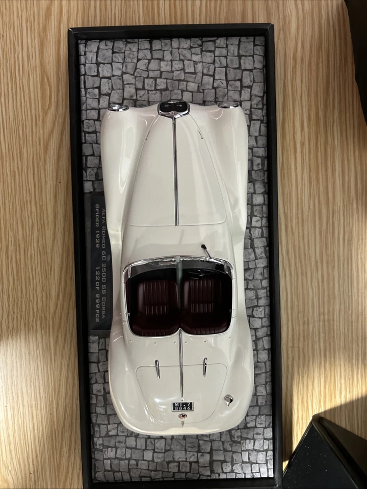 107120232 Alfa Romeo 6C 2500 SS Corsa Spider White Minichamps 1/18 - 122 Of 999 - Immagine 2 di 4