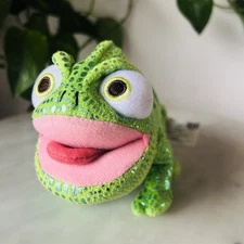 Disney Tangled Rapunzel PASCAL Green Stuffed Animal Plush Pixar Toy 9” Dress Up