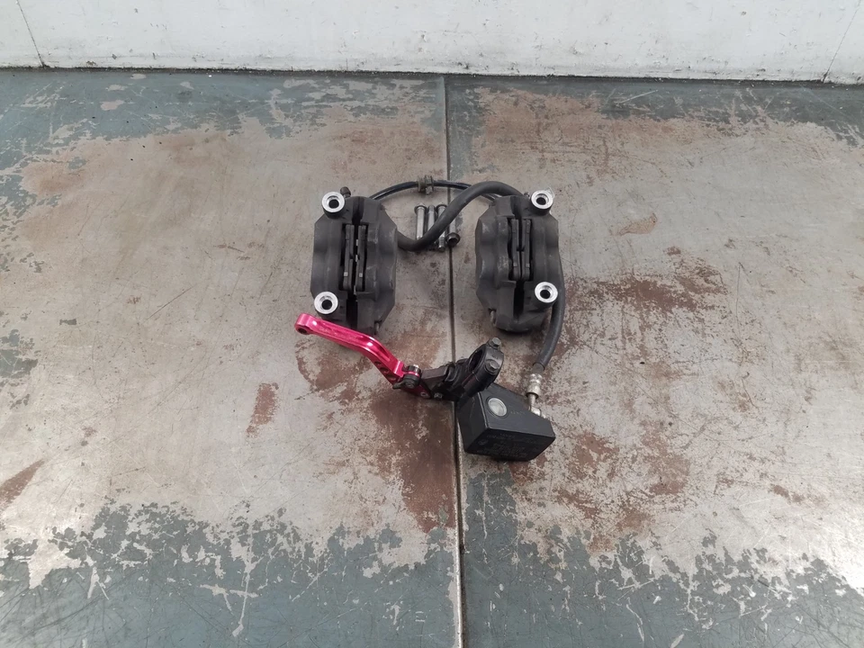 2012 08 - 18 Suzuki Hayabusa Front Brake Calipers / Master Cylinder #0863 S2 Foto 4 de 4