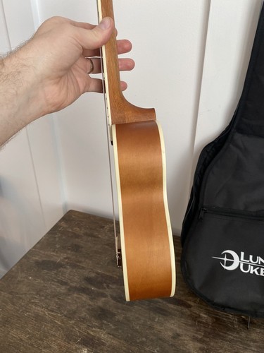 Mitchell MU40NT Ukulele Great For Beginner And Intermediate Players! + Luna Case - Picture 5 of 11