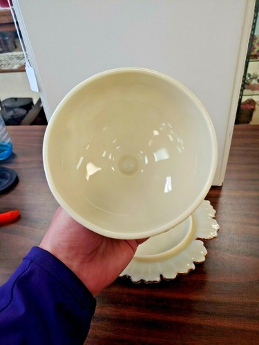NORTHWOOD CUSTARD GLASS LOUIS XV COVERED BUTTER DISH - Picture 5 of 8