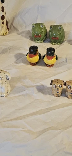 Antique Salt And Pepper Shakers - Imagen 5 de 10