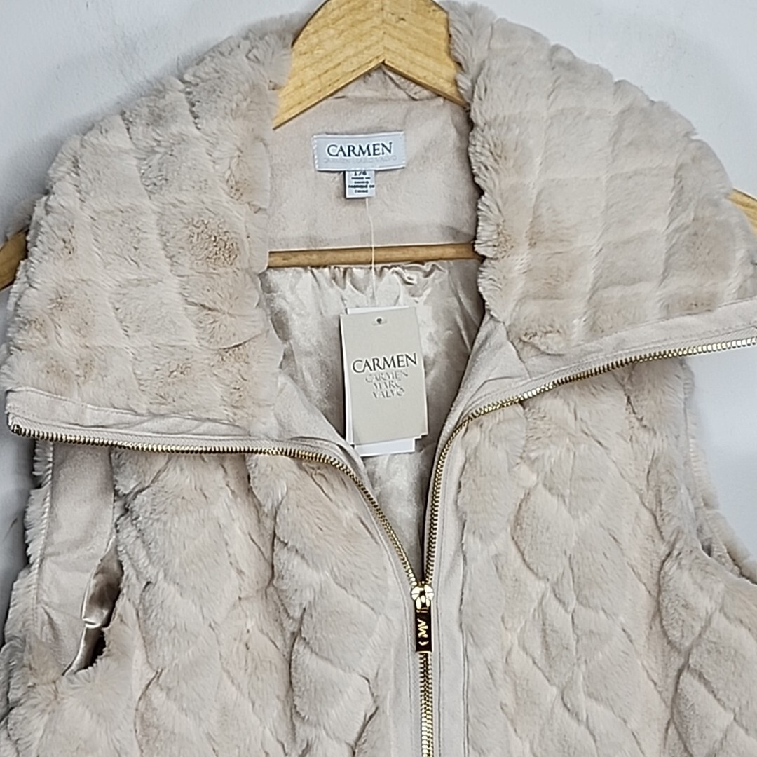 NWT Carmen Marc Valvo Cream Mock Neck Faux Fur Full Zip Vest