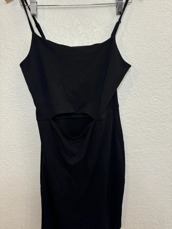 GB Vestido Negro Hasta la Rodilla Correa de Espagueti Peekaboo Espalda Juniors Talla L Foto 2 de 4