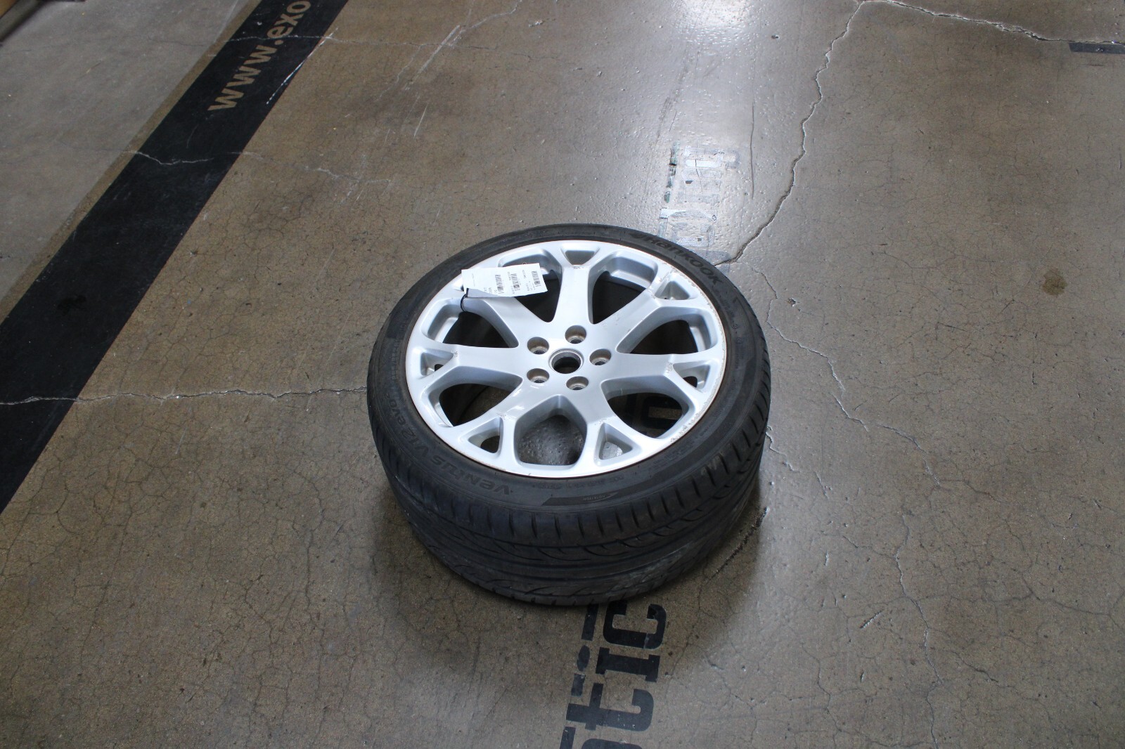 Maserati Quattroporte, Rear Wheel, Needs Recon, Used, P/N 237496