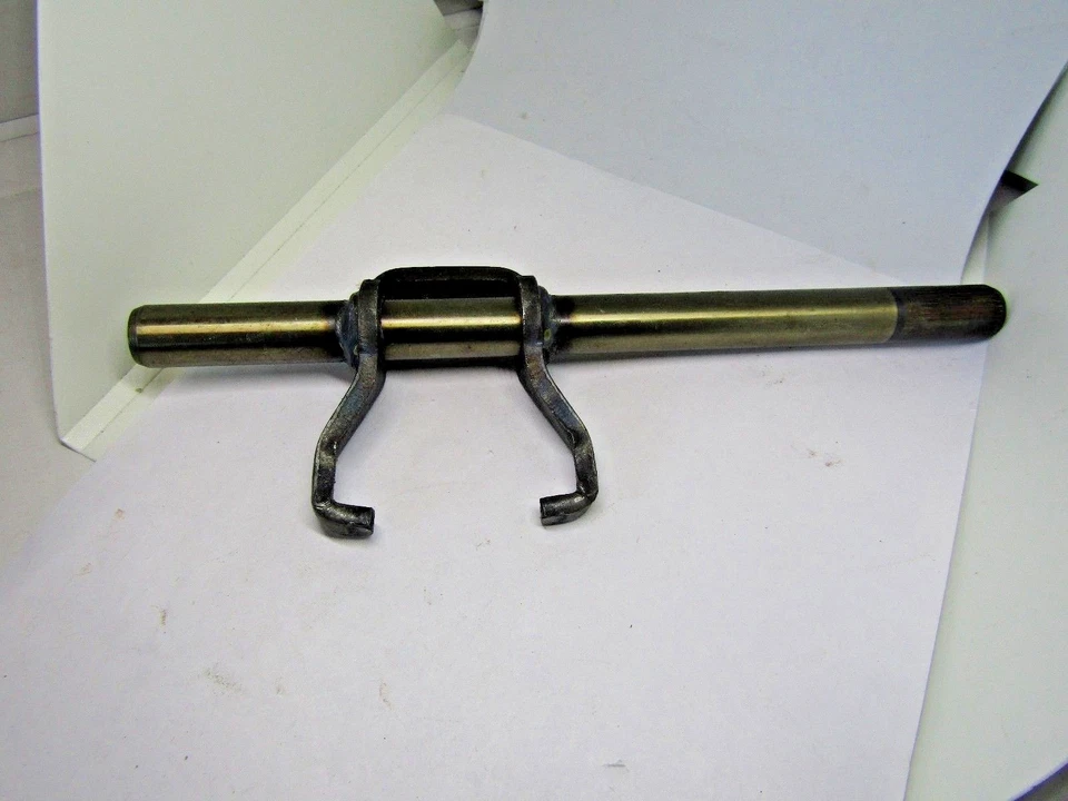 Clutch Fork CARQUEST 14561 CHUTCH-IN fits 1984 1987 Pontiac Fiero NEW VINTAGE - Image 3 of 4