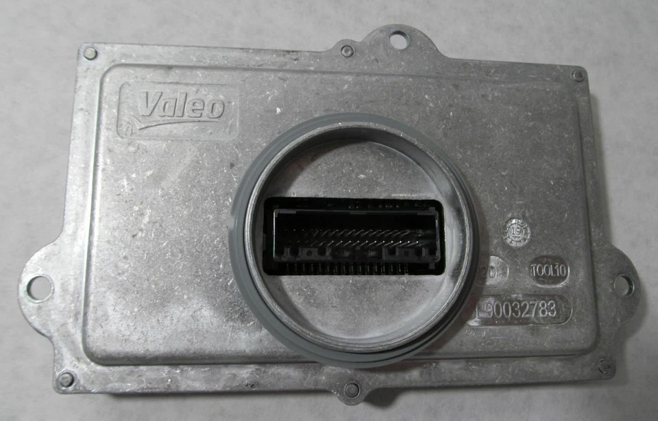 NEW EOM CADILLAC ESCALADE 2015-2017 LED HEADLIGHT CONTROL MODULE/ ECU L90051949 - Image 2 of 4