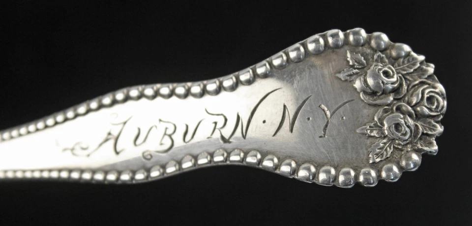 Selección de mantequilla Gorham Sterling Lancaster de 2 dientes Foto 2 de 2