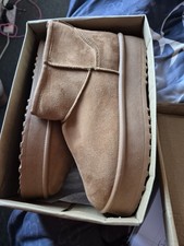 Size 7 Tan Ugg Boots