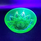 Vtg Uranium Glass Cut Starburst Bowl Green Rim Vaseline Strong Glow No Damage