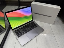 Apple MacBook Air Retina 13.3" 2020 512GB SSD 8GB Ram 1.1GHz Core i5 Space Grey