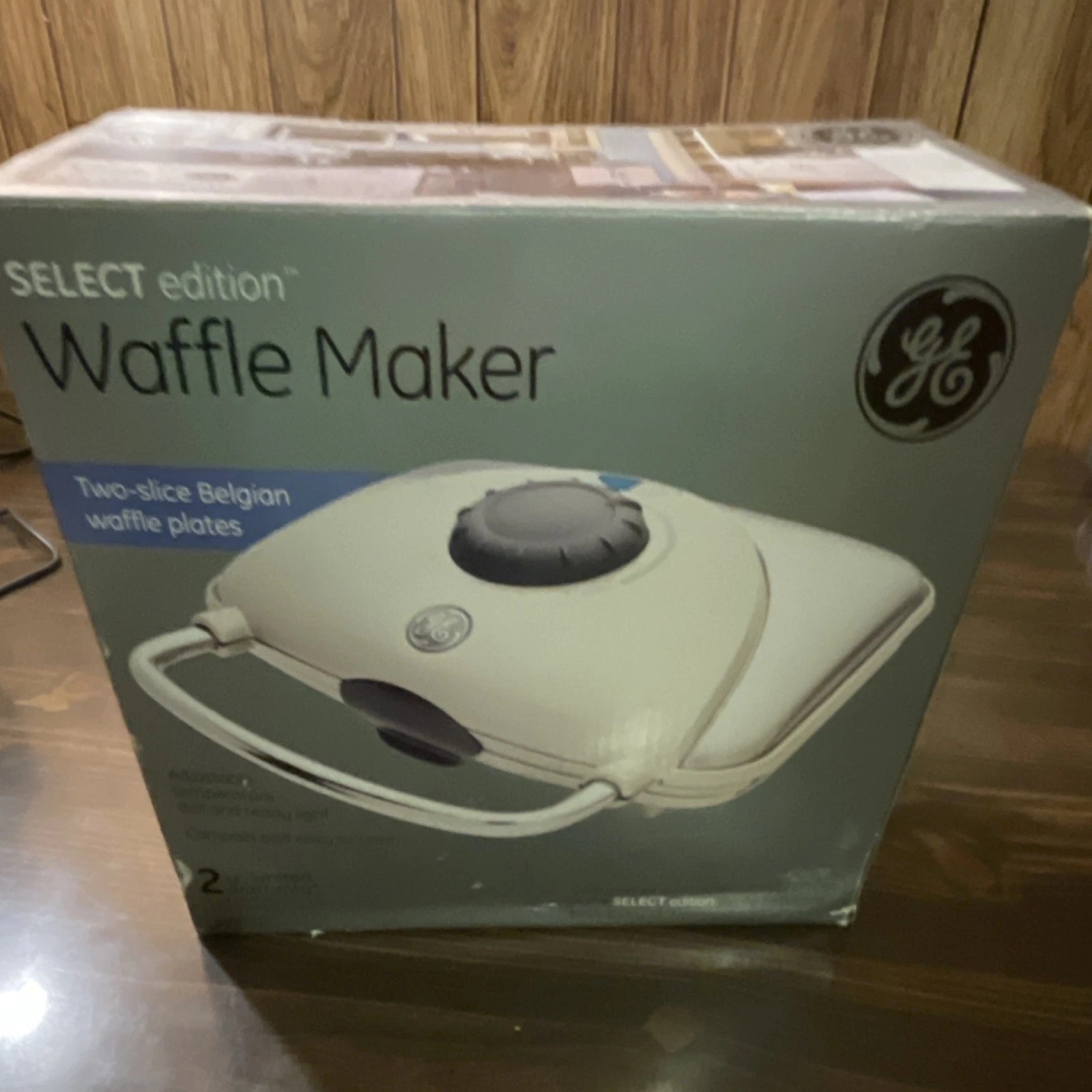 GE Select Edition Belgian Waffle Maker Two-Slice Non-Stick Dial 106572