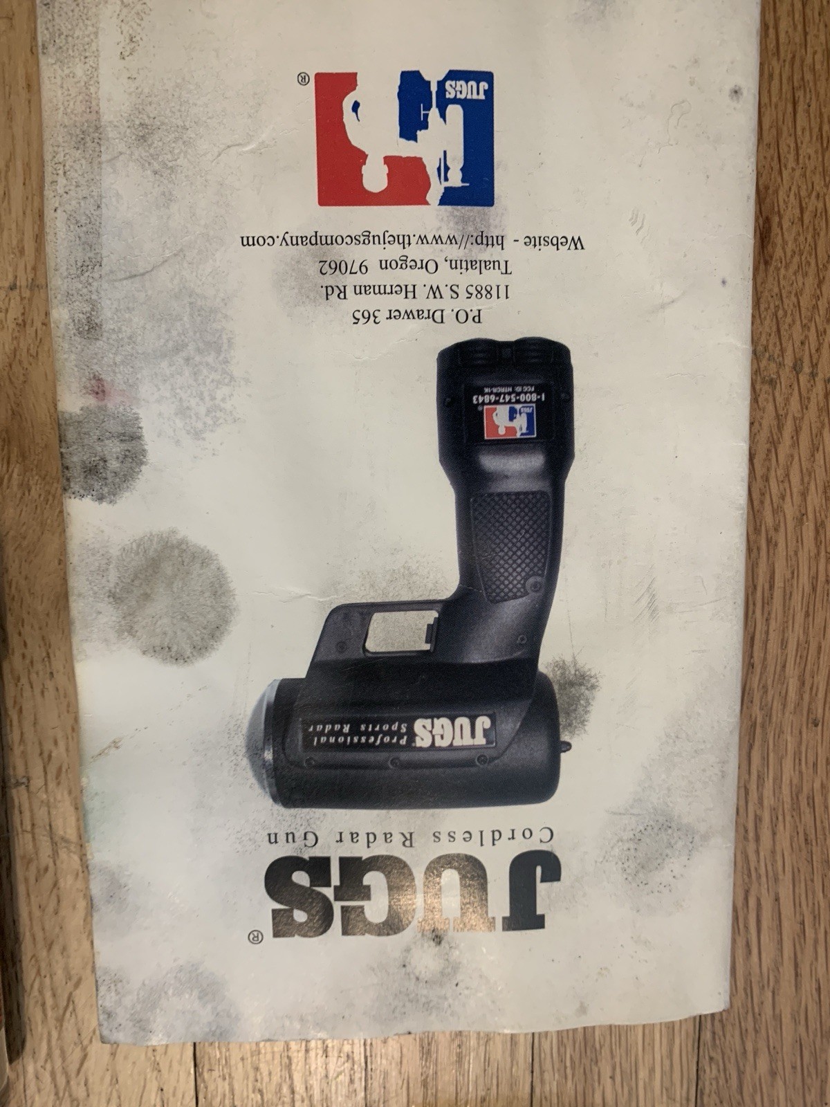 JUGS PROFESSIONAL SPORTS RADAR GUN w/ CASE, Batteries, Charger, Tested Works!!