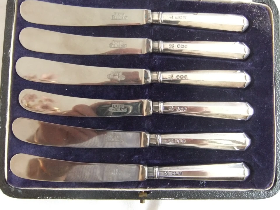 Cuchillos de mantequilla de postre antiguos x 6 asas de plata de ley con estuche Sheffield 1922 Foto 3 de 4