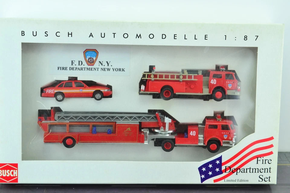 Busch 49931 New York Fire Department Engine Set Lafrance FORD HO 1:87 Scale - Image 2 of 4