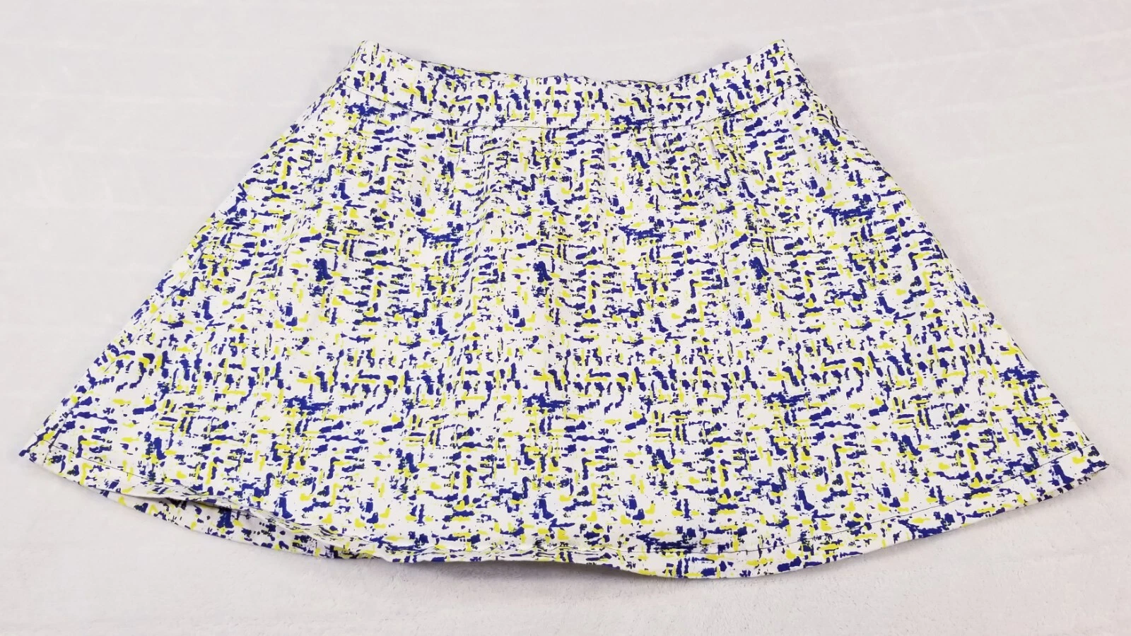 MARK. Womens Short Skirt Size LARGE Blue Yellow Multicolor Design