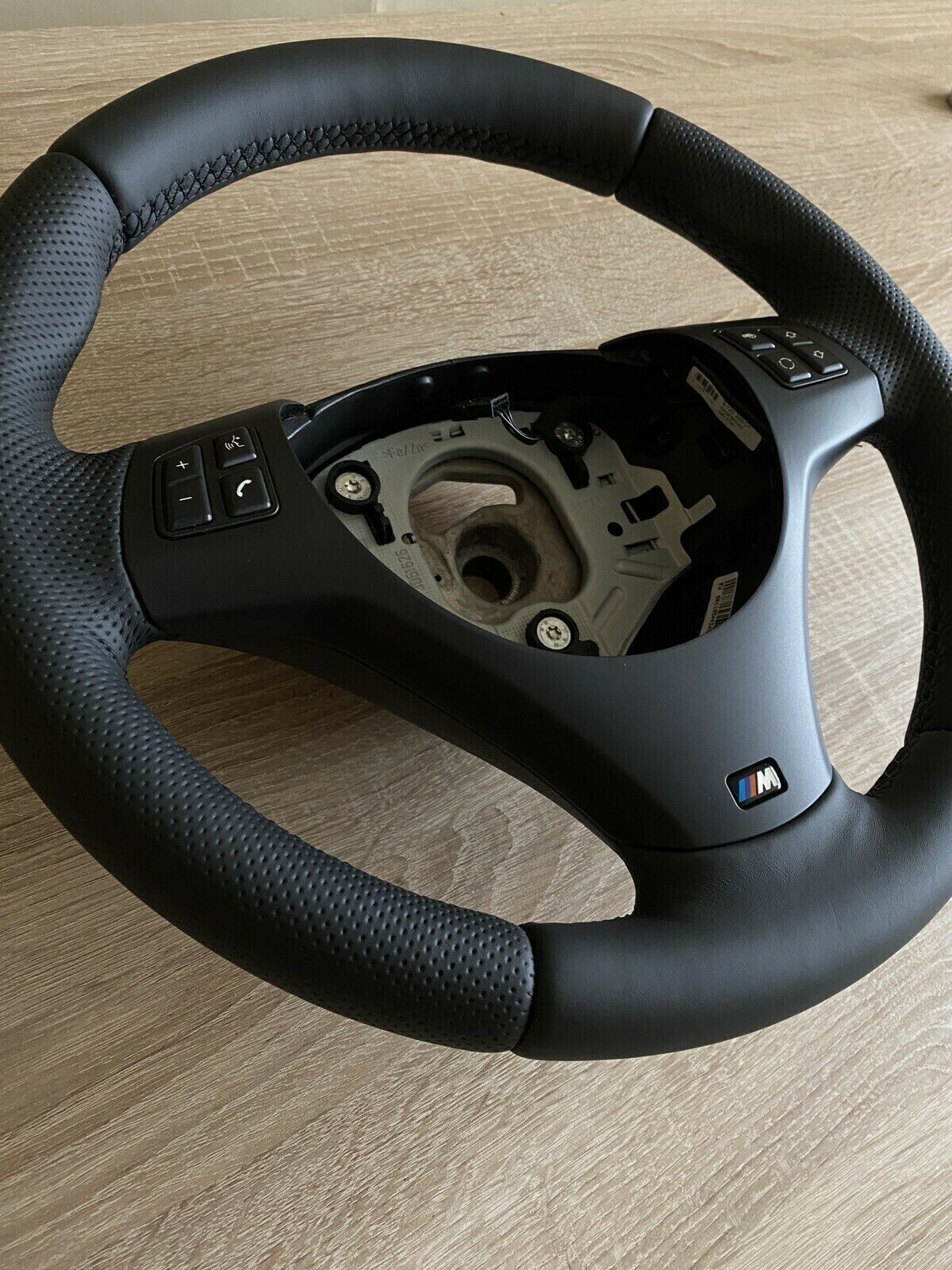OEM BMW M Sport Steering Wheel E90 E91 E92 E93 M3 E82 E81 E87 E88 1 3