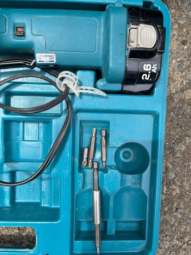 Makita 6940D Angle impact nut driver wrench kit - Picture 4 of 6