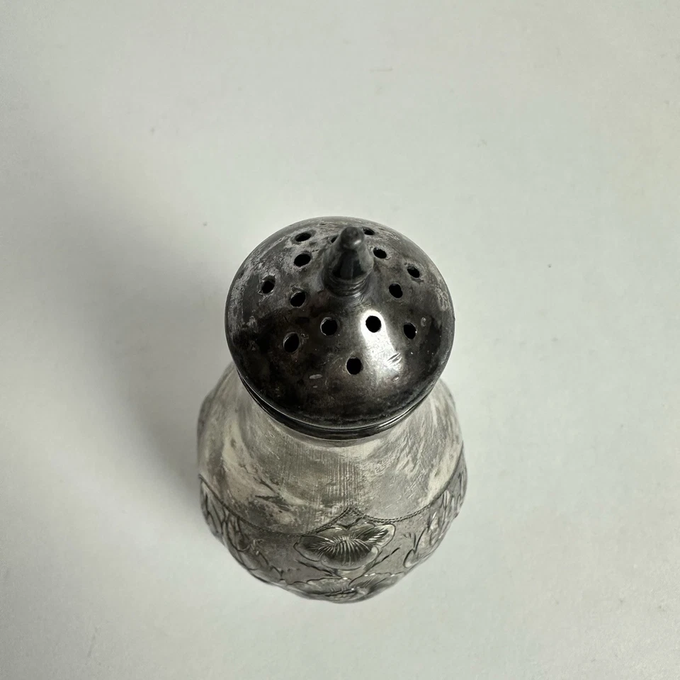 Coctelera vintage Mermod Jaccard St Louis plato cuádruple plata ornamentada floral 1667 Foto 2 de 4