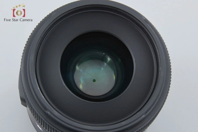 Sigma Art 30mm f/1.4 DC HSM for Pentax [Very Good] - Image 2 of 4