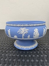 Wedgwood Jasperware Powder Blue Pedestal Vintage Fruit Bowl Classical Scene 