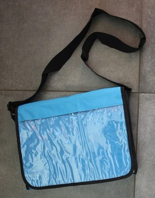 Umhängetasche Laptoptasche blau aus recycelter LKW-Plane mit Logo NEU