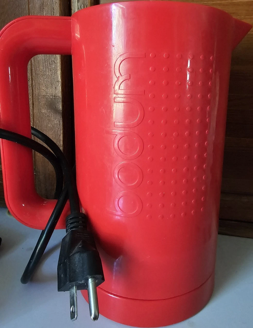 Bodum 11154 Red Corded Electric Kettle 1.0L 1100W 120V Water Level Indicator
