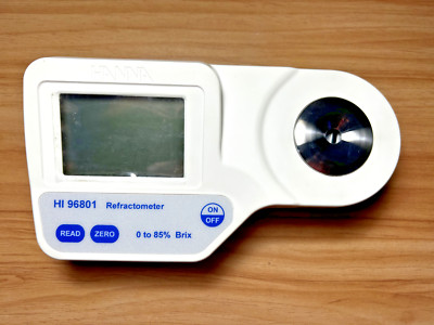 HANNA INSTRUMENTS DIGITAL REFRACTOMETER FOR SUGAR ANALYSIS HI96801