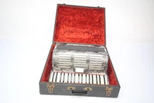 Castelfidardo Victoria Model 6 vintage 50's Accordion 80 bass 37 keys see pics