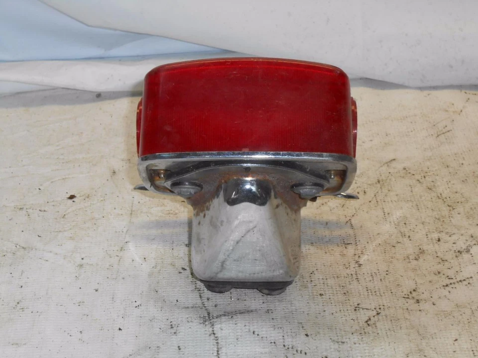 КРОНШТЕЙН ЗАДНЕГО ФОНАРЯ НАЧАЛА 80-Х KAWASAKI KZ650 KZ 650 - Изображение 3 из 4