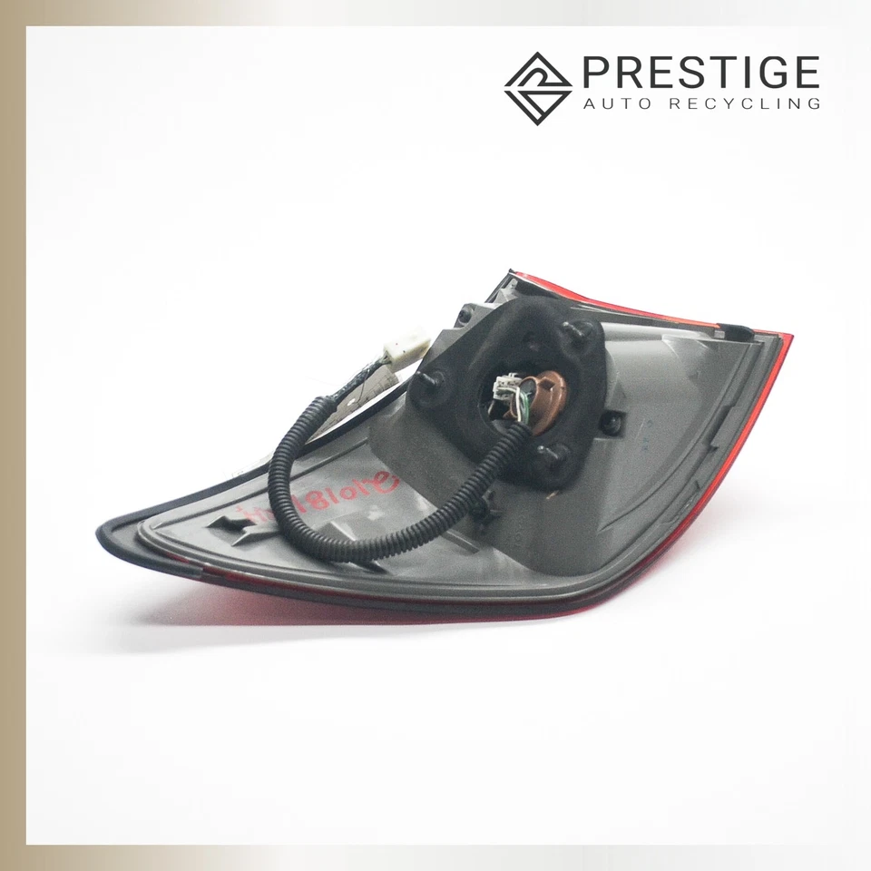 Luz trasera Lexus IS250 2006-2008 cuarto derecho 8155153171 OEM Foto 4 de 4