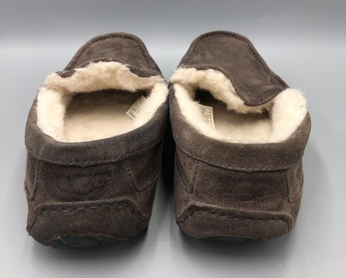 UGG Men’s Ascot Chocolate Moccasin Suede Slippers Size 9 1101110 - Picture 7 of 10