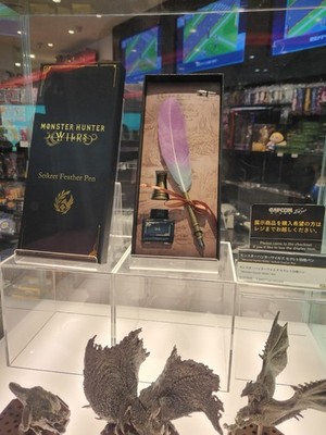 Monster Hunter Seikret Feather Pen Capcom Store Japan - NEW - US SHIP
