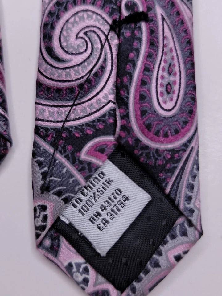 Gravata formal masculina Geoffrey Beene 59"Lx3.25"W rosa/cinza - Imagem 4 de 4