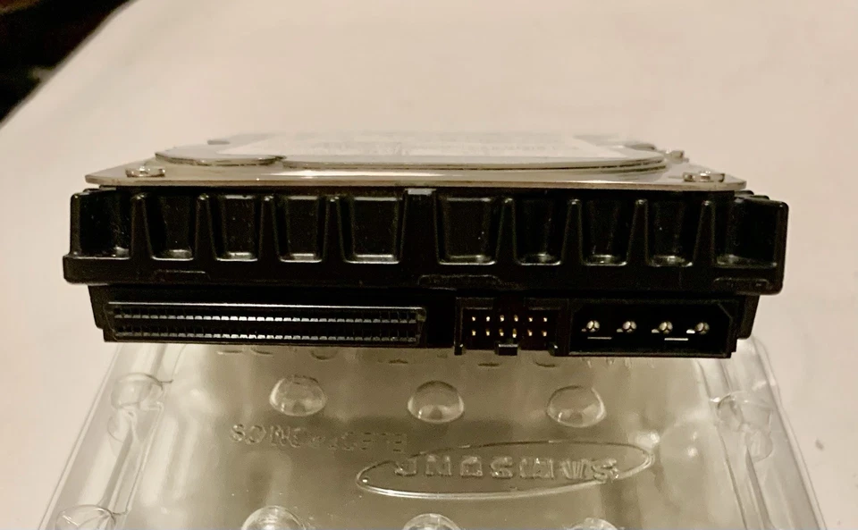 IBM eServer xSeries 33P3371 24P3706 CA06200-B29900BA 10K U320 DCSI 68-PIN HDD - Image 4 of 4