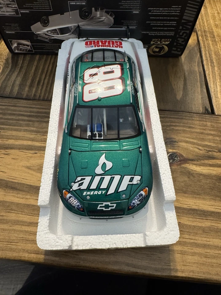 Dale Earnhardt Jr #88 Amp Energy Mt Dew 2008 Impala COT Club Car RARO 1 de 2100  Foto 3 de 4