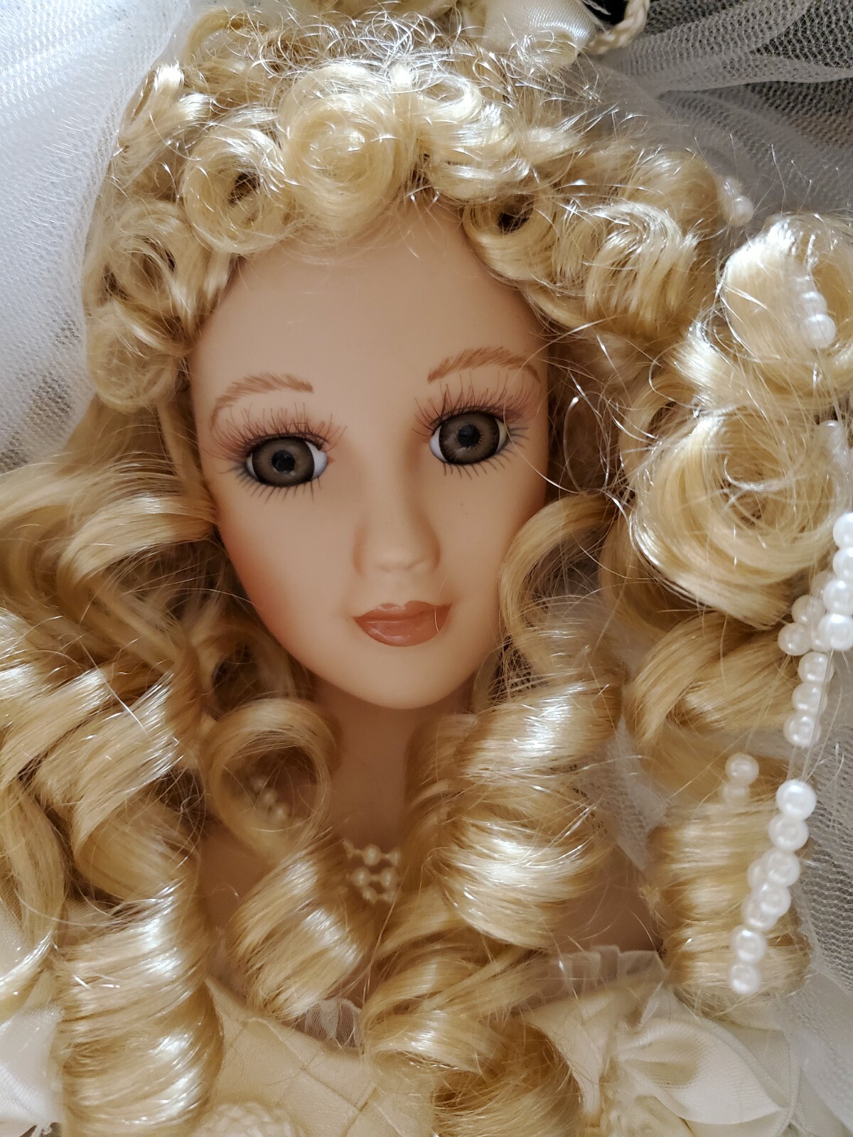 Geppeddo Collectors Series 21" Porcelain Bride Doll in Original Box eBay