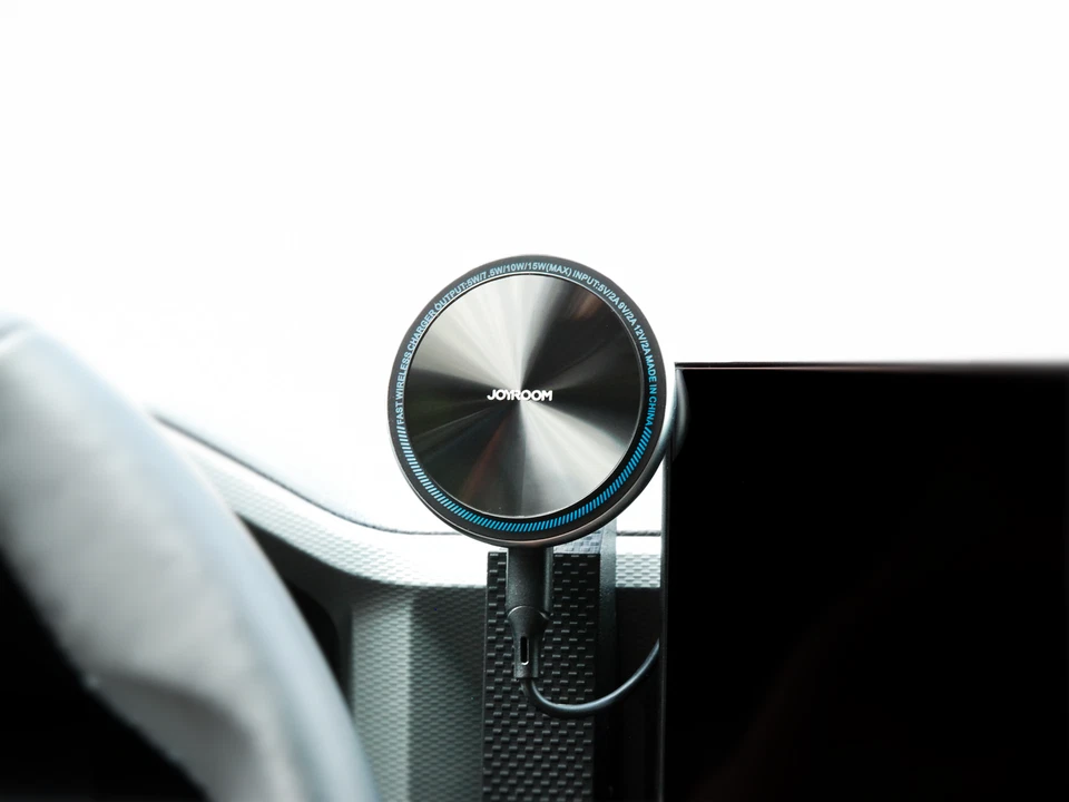 MagSafe Magnetic Phone Holder for YouClip DACIA DUSTER 3 and DACIA BIGGESTSTER - Image 2 of 4