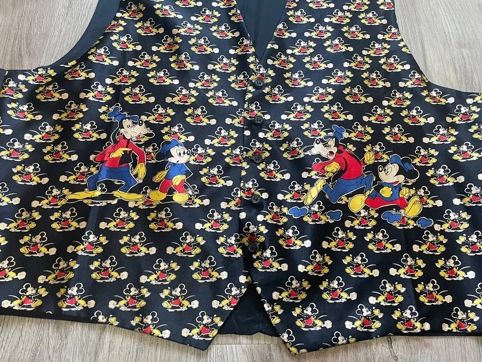 Chaleco de seda Mickey Mouse grande diseño Atlas Disney  Foto 2 de 4