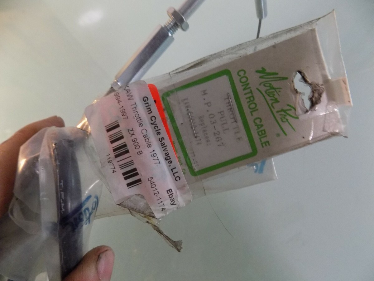 グッチー Kawasaki 1994-97 ZX900B Throttle Pull cable M.P.03-267 54013