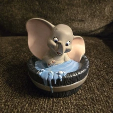 Vintage 1995 Walt Disney Classics Collection Dumbo Bath Simply Adorable Figurine
