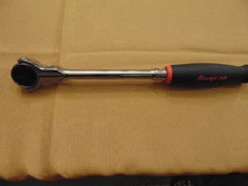 Snap On Tools FHNF100 3/8" Drive Red Soft Grip Round Swivel Head Ratchet USA NEW