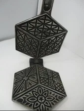 Antique Vitantonio Mfg. Co. Cleveland Ohio No. 3 Pizzelle Waffle Iron Maker 