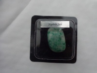 NEU HACHETTE DIE GEHEIMNISSE DER STEINE SAMMLUNG - NEPHRIT JADE STEIN