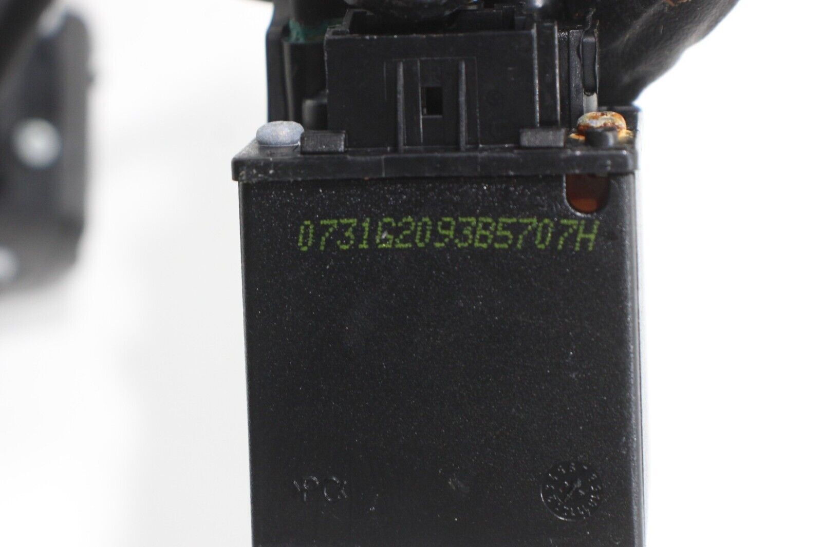 Aston Martin V8 Vantage 2007-2010 Front Left Motor support