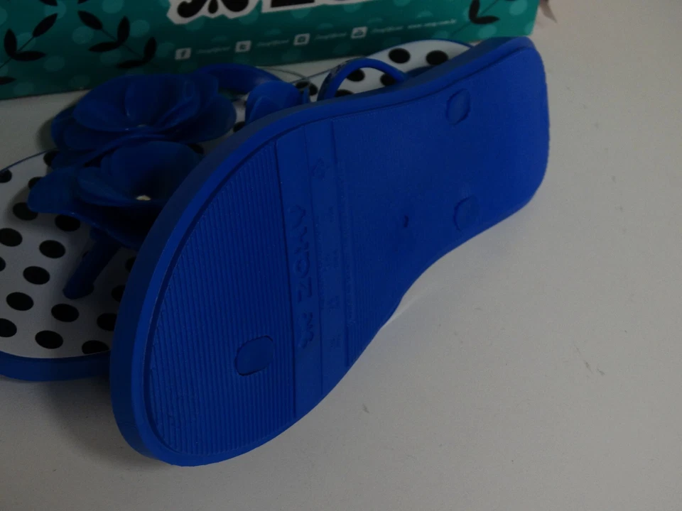 ZAXY Womens Flower Shine Thong Flip Flops Sandals Blue flower 6 M - Image 3 of 3