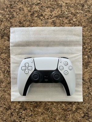 Sony PlayStation 5 PS5 DualSense Wireless Controller White (CFI-ZCT2W) with Grip