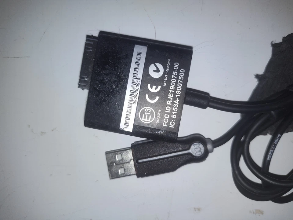 Monster iCarPlay Wireless 250 FM Transmitter w/AutoScan for iPod & iPhone - Image 2 of 4